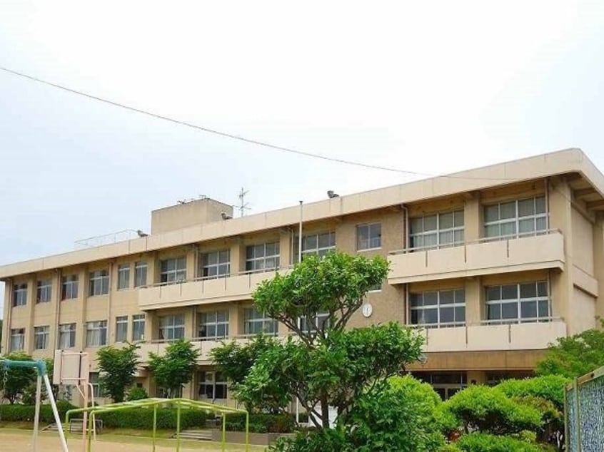 岡山市立箕島小学校まで900m サンライズ　オアシスＢ