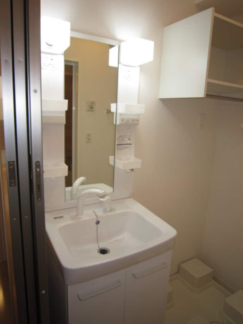  レイ　ヴェレーナ