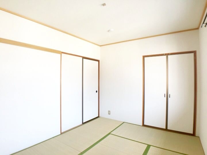  アンソレイユ尾﨑　A棟