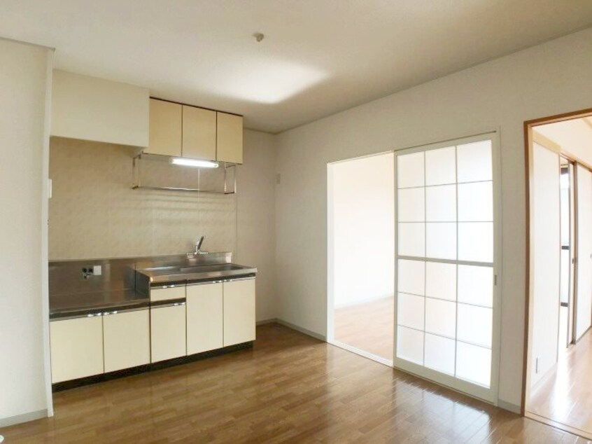  アンソレイユ尾﨑　A棟