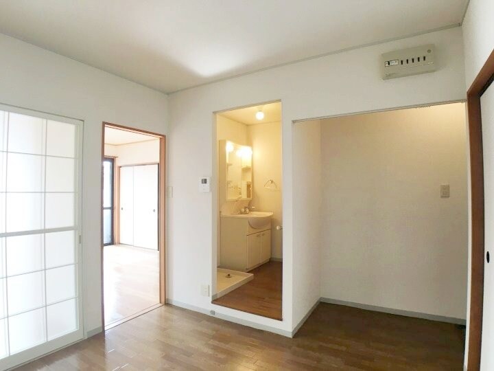  アンソレイユ尾﨑　A棟