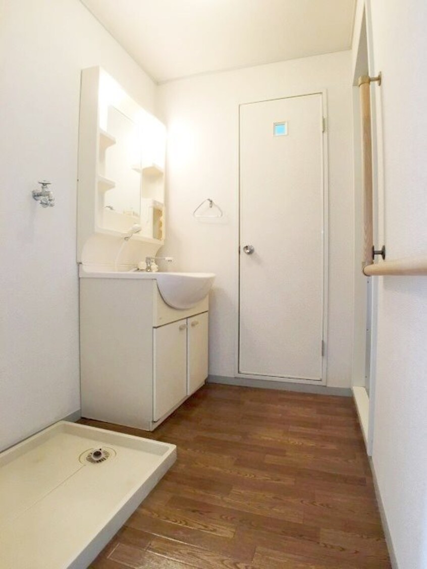  アンソレイユ尾﨑　A棟