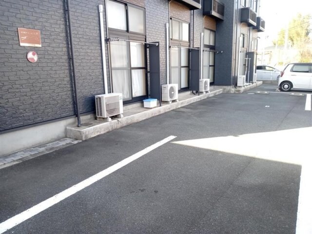  レオパレスアクア門前