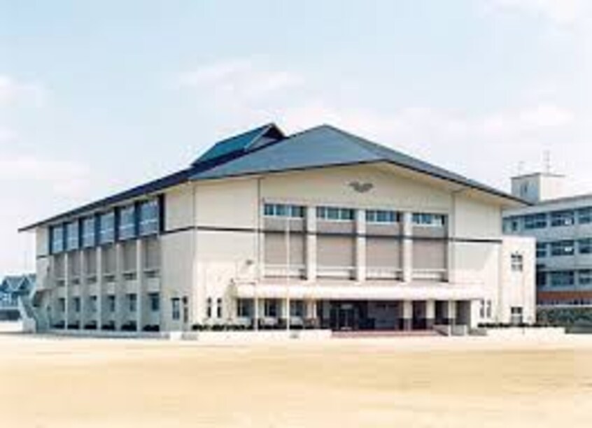 総社市立総社東中学校(中学校/中等教育学校)まで1276m ラ・メゾン　ジョワイユーズ