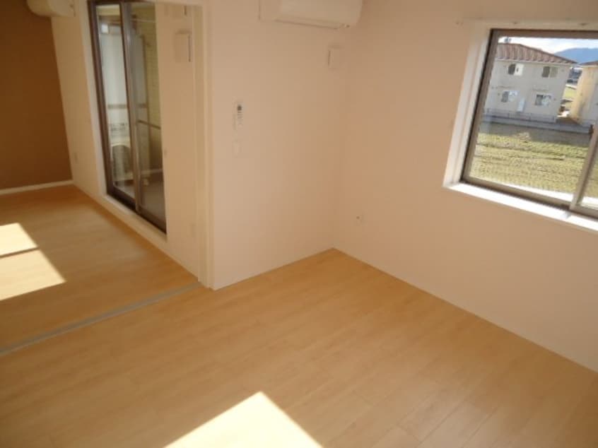 洋室からリビング シトロン