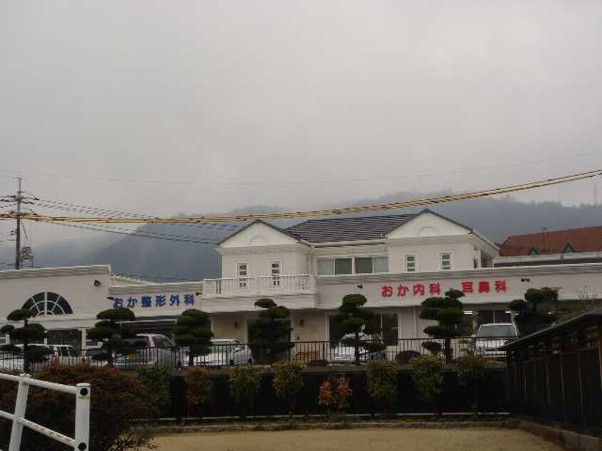 岡医院まで640ｍ パストラーレ