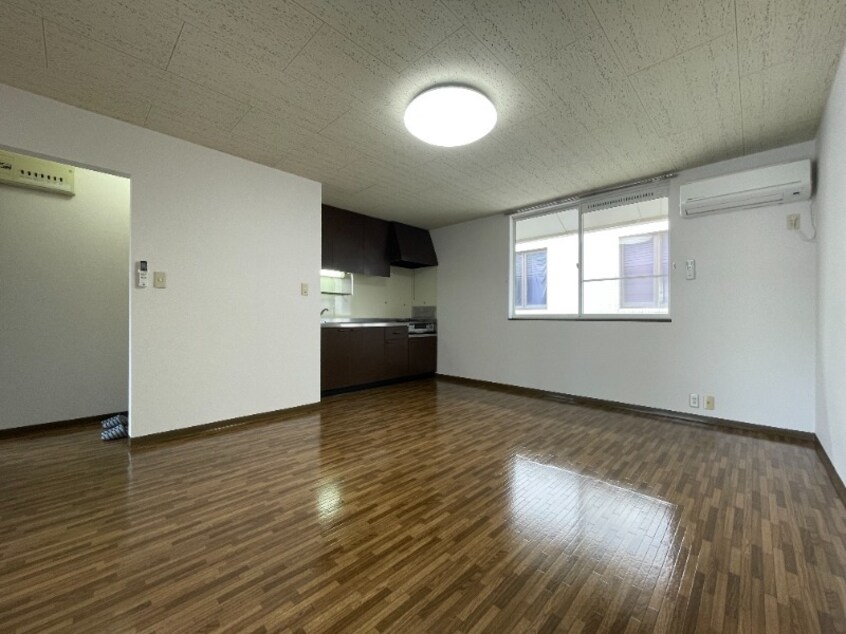  アパートメント明石　B