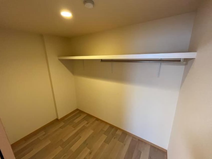 ウォークインクローゼット プラッツ・ユーⅠ