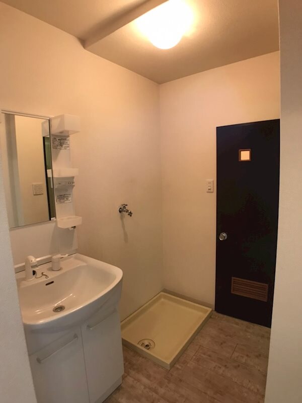  吉岡マンションＤ棟