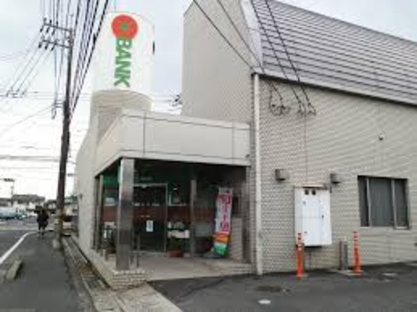 トマト銀行庭瀬支店(銀行)まで2275m ドミトリー赤井