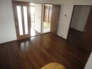 キッチンからリビング エランドールⅡ