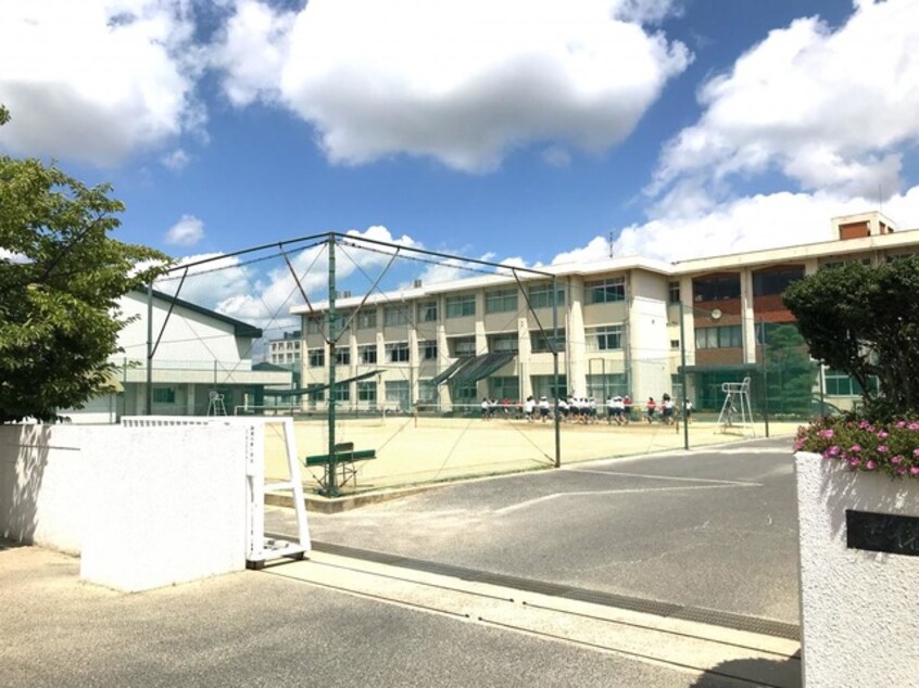 岡山市立吉備中学校(中学校/中等教育学校)まで539m パステル庭瀬　Ｂ棟