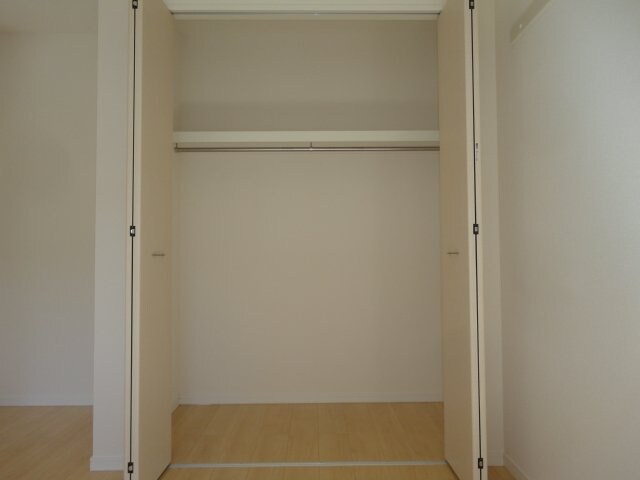 洋室クローゼット フルール