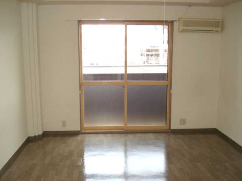 洋室 サンコート窪津