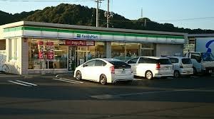 ファミリーマート 倉敷片島店(コンビニ)まで679m Cashurry　CoCo