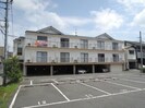 ホワイトメゾン岸本の外観