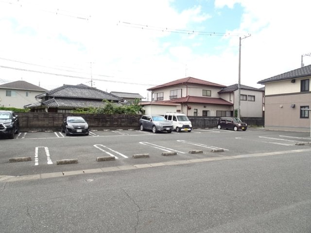  ロイヤルガーデンミルフィー　Ｆ棟