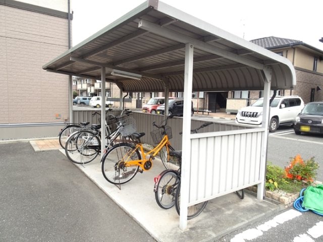  ロイヤルガーデンミルフィー　Ｆ棟