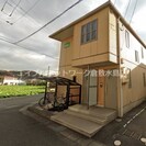 ユニガレージの外観