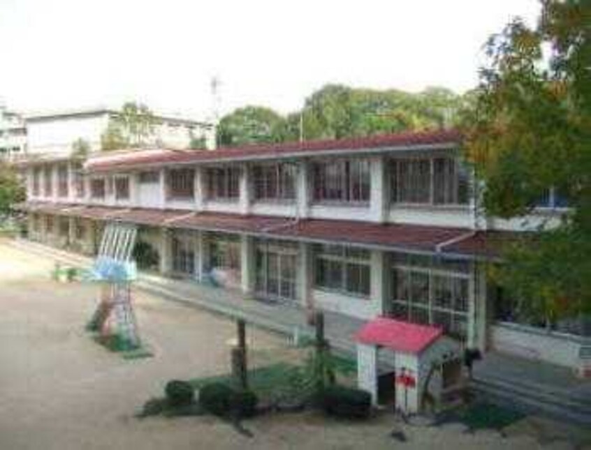 倉敷市立旭丘幼稚園(幼稚園/保育園)まで675m ラクス　コーフ