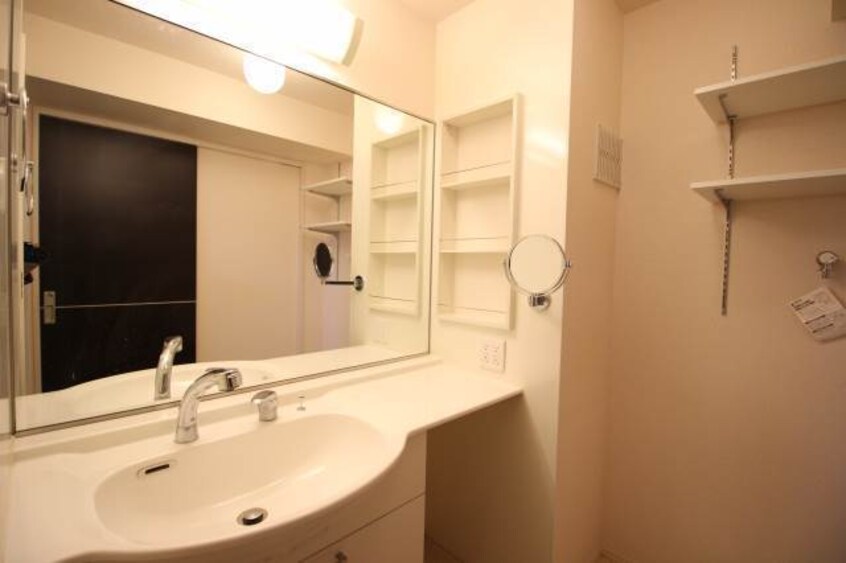  キャスバル　Ｂ棟