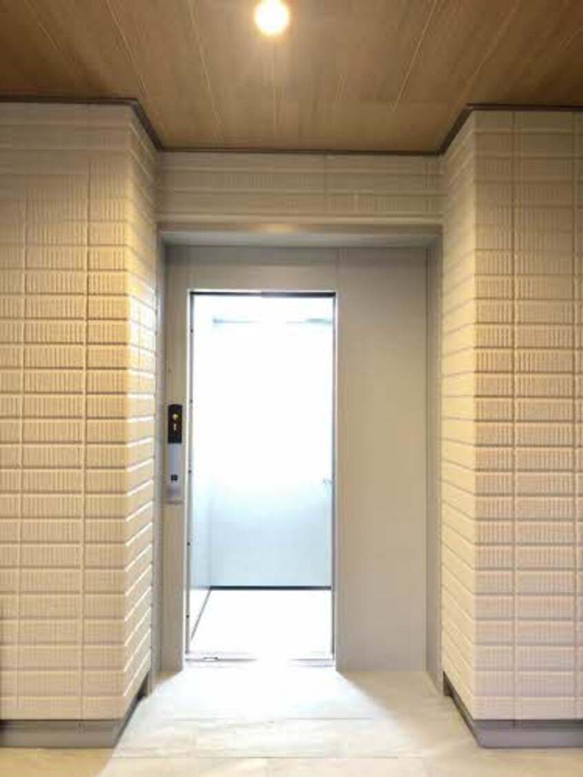  ロイヤルウイング