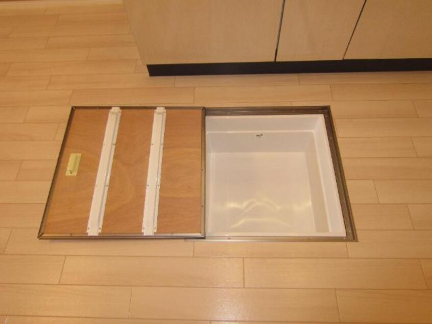 床下収納 山陽本線（中国）/新倉敷駅 徒歩15分 1階 築7年