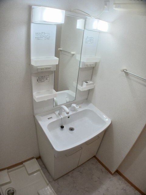  山陽本線（中国）/新倉敷駅 バス27分黒崎下車:停歩5分 1階 築15年