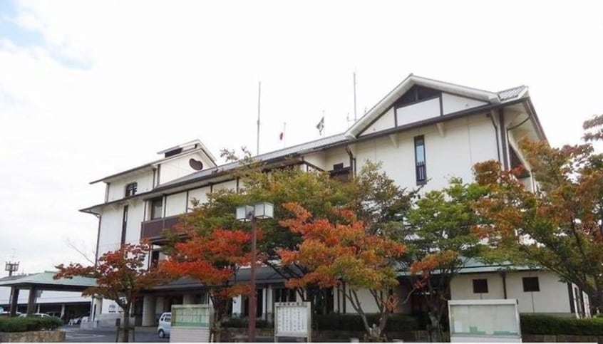 早島町役場まで2600m アヴニ－ル