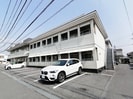 ホワイトマンション吉岡C棟の外観