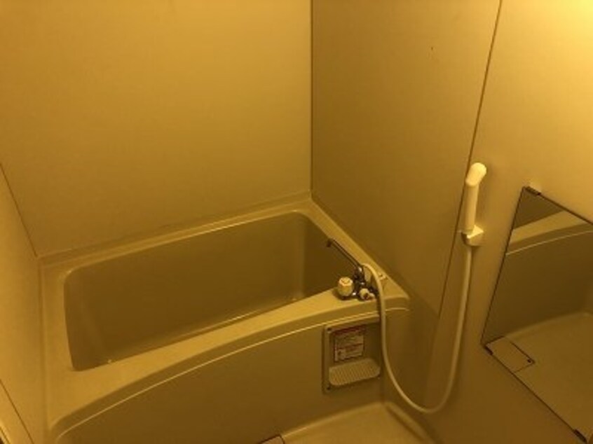 備品や設備仕様は号室等により異なります現地をご確認ください。 宇野線<宇野みなと線>/茶屋町駅 徒歩17分 1階 築28年