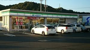 ファミリーマート 倉敷片島店(コンビニ)まで371m 96apt