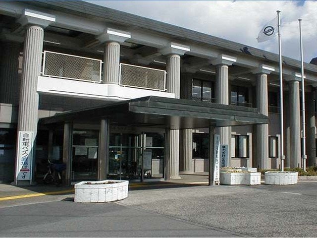 玉島支所まで1100m クリスタルローズ　Ｂ棟