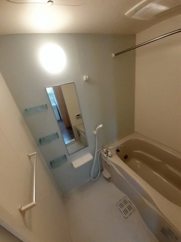  クリスタルローズ　Ｂ棟