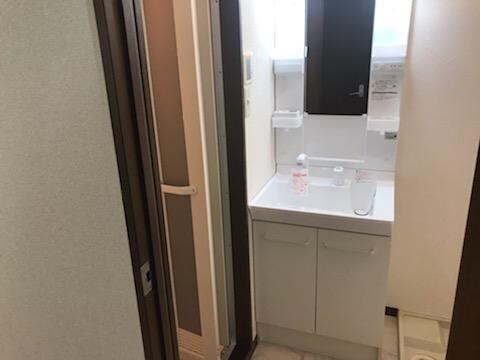 洗髪洗面化粧台 瀬戸大橋線/児島駅 バス14分市立短大・翔南高校入口下車:停歩8分 1階 築23年