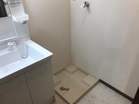 洗濯機置場 瀬戸大橋線/児島駅 バス14分市立短大・翔南高校入口下車:停歩8分 1階 築23年