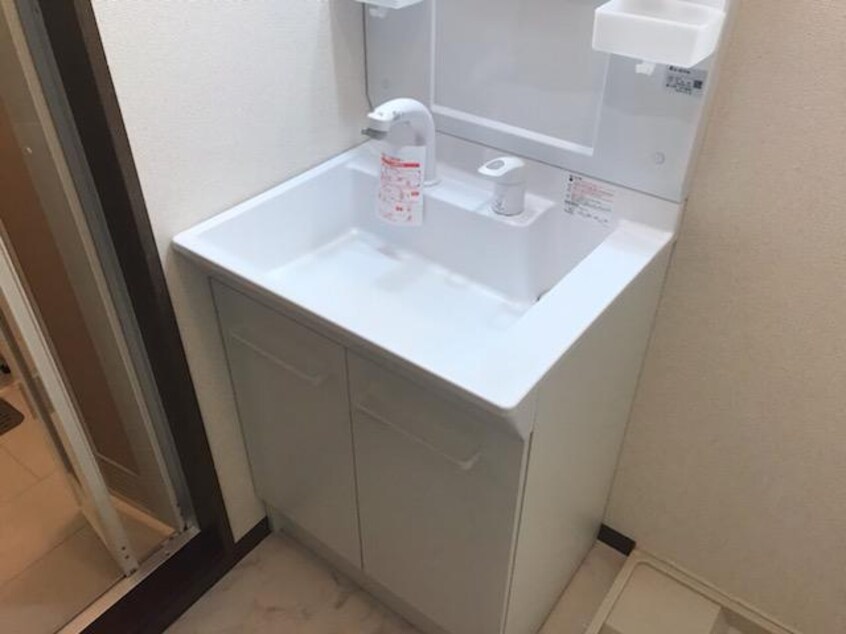 洗髪洗面化粧台 瀬戸大橋線/児島駅 バス14分市立短大・翔南高校入口下車:停歩8分 1階 築23年