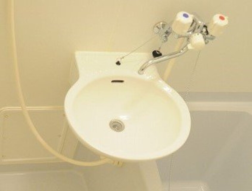 備品や設備仕様は号室等により異なります現地をご確認下さい。　 水島臨海鉄道水島本線/常盤駅 徒歩6分 2階 築17年