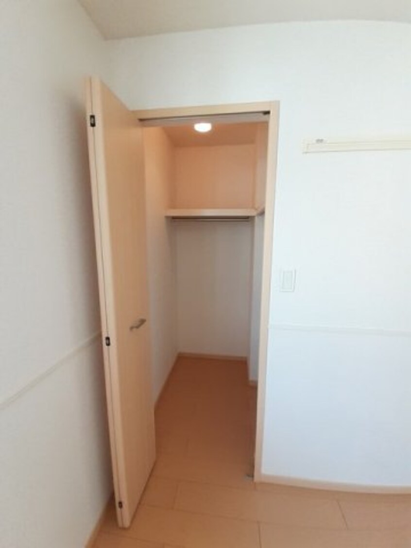  レトワールＢ