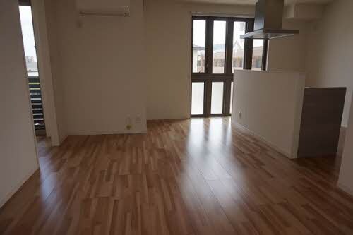  ＲＡＩＮＢＯＷ中島　Ａ棟