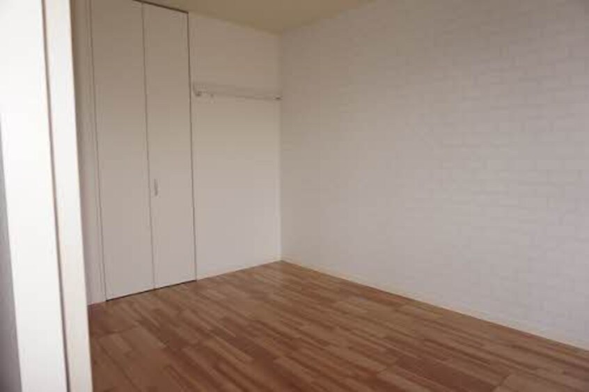  ＲＡＩＮＢＯＷ中島　Ａ棟