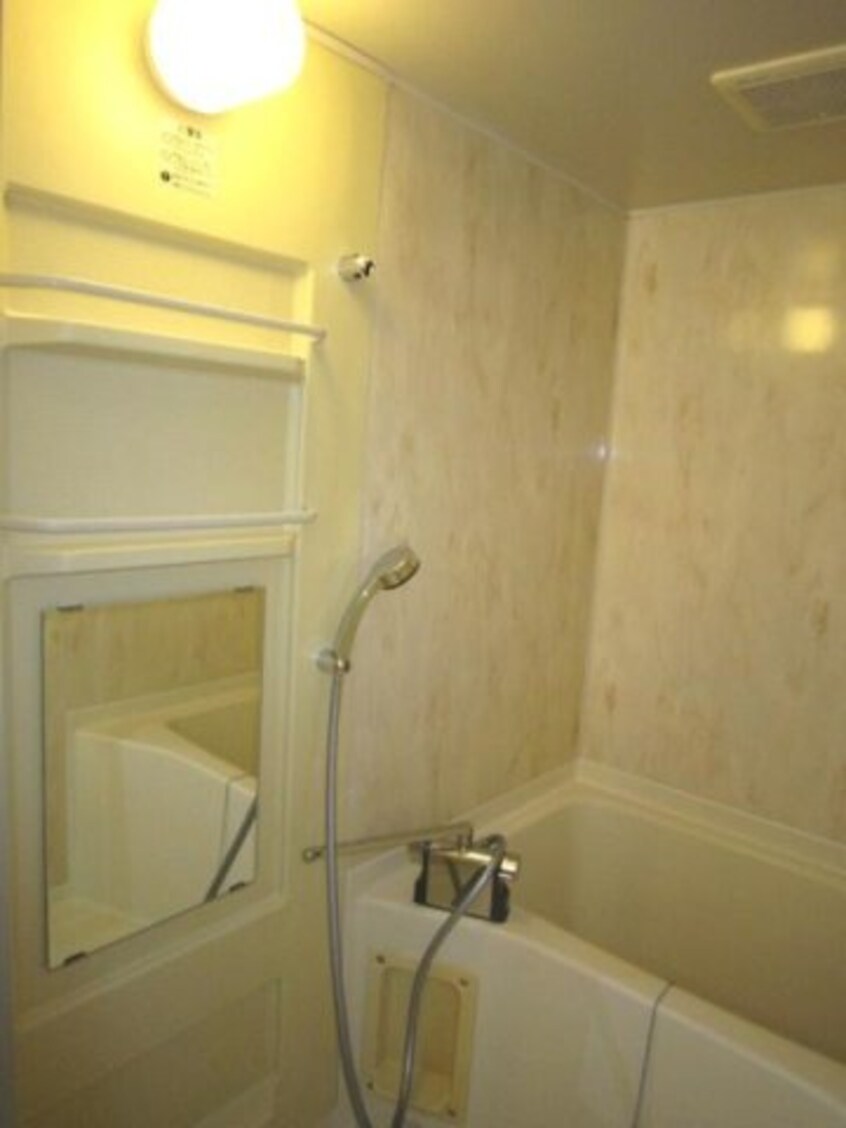  アーバンシャトル　B棟