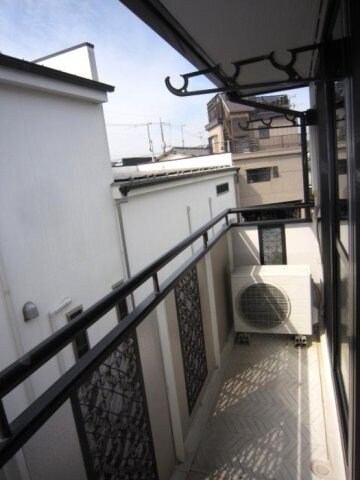  アーバンシャトル　B棟