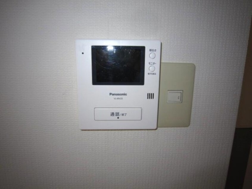  アーバンシャトル　B棟