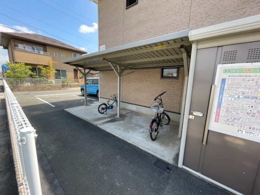  山陽本線（中国）/西阿知駅 徒歩15分 2階 築11年