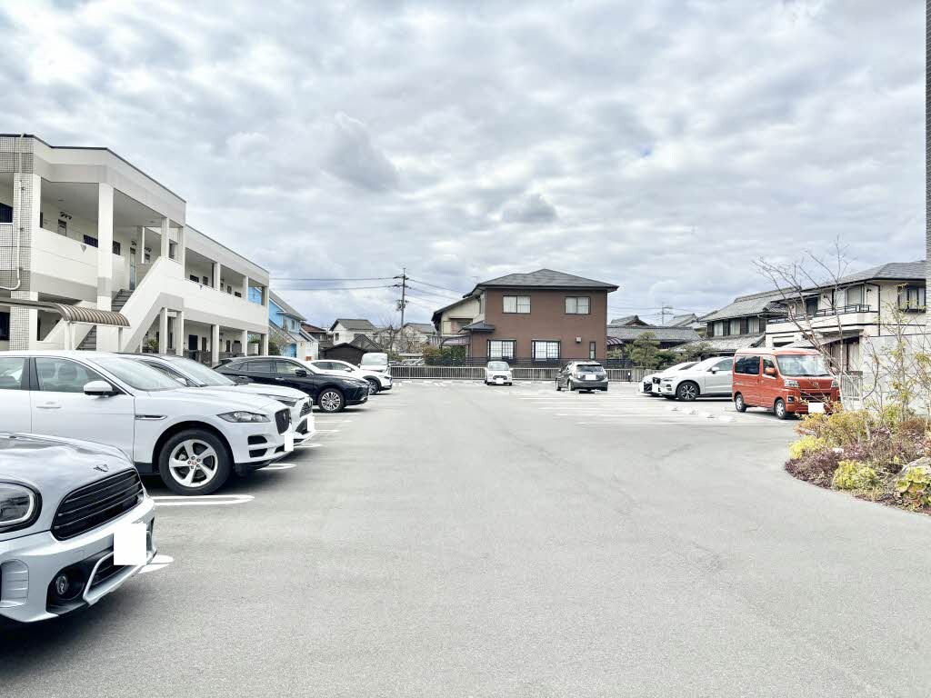  ＨＩＲＡ　ＴＥＲＲＡＣＥ