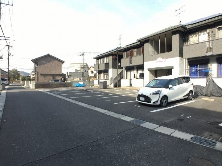  メゾンさくら　B棟