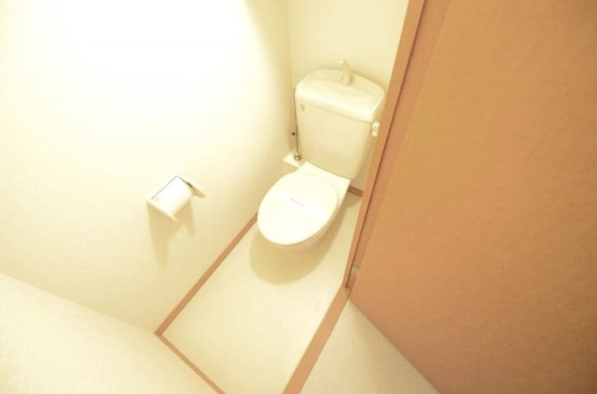 備品や設備仕様は号室等により異なります現地をご確認下さい。　 水島臨海鉄道水島本線/西富井駅 徒歩6分 2階 築18年