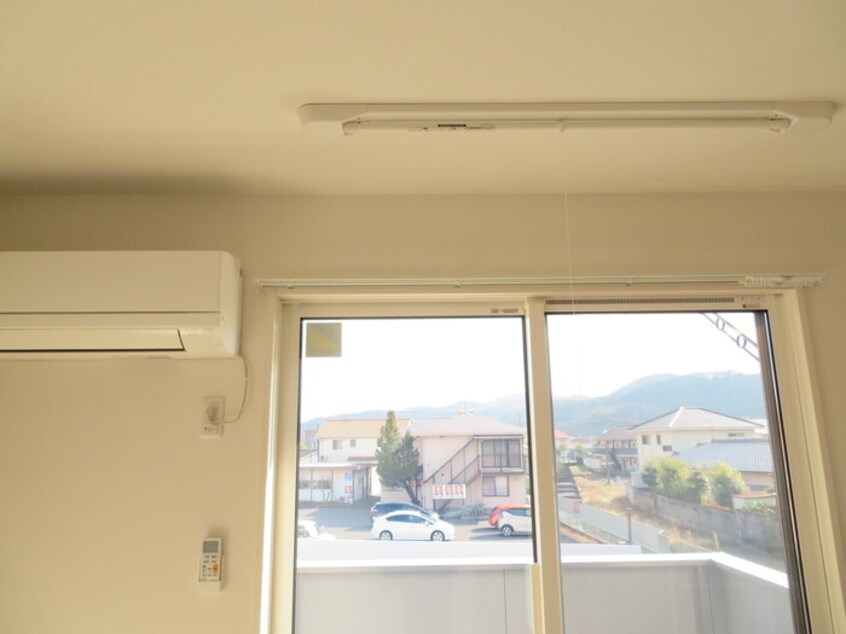  サンライズ吉岡