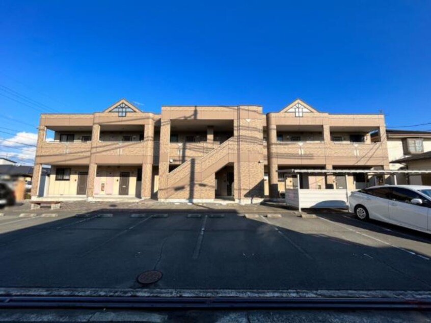 外観写真（昼） プラスペリティ